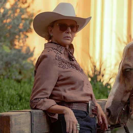 'Amazing Company' Lured Annette Bening To 'Dutton Ranch'