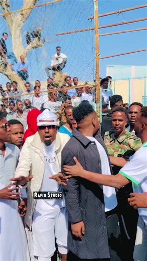 @couch xamaan iyo Cumar qaro ayaa hada lagu soo dhaweeyay garoonka Mounin dhoolaal ee magaalada Borama. #rafiqstudiopro #viraltiktok #borama #fyppppppppppppppppppppppp