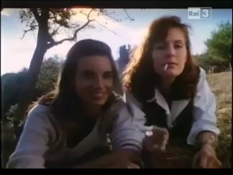 Amori in corso (1989) - Lesbian scenes (with subtitles)