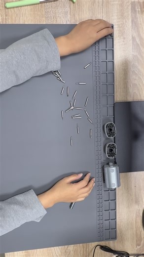 Extra-Large Heat-Resistant Soldering Mat 🔥#techtools #diytools #solderingmat #electronicsrepair #tools #workbench #pcb #fixit #fyp