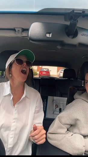 Calling Gloria #genx #momofteens #80sthrowback #momlife #gloria | Word Up With Jen