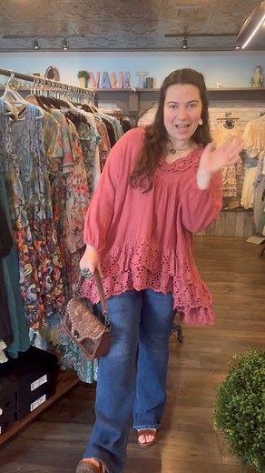 Such a pretty color!! | Vintage Vault boutique