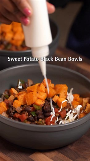 These sweet potato and black bean bowls are so delicious and healthy. Seasoned black beans, roasted sweet potatoes and rice make the perfect bowl. #easyrecipes#healthyrecipes | My Forking Life with Tanya Harris