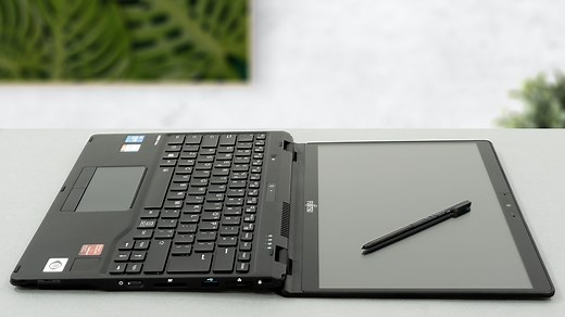 富士通「LifeBook U9311X」レビュー - 極めて軽量だが奇妙な性能を持つ