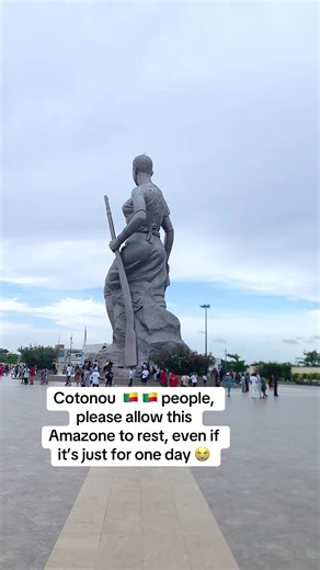 Cotonou: Benin's Vibrant City Life & The Resting Amazon Statue