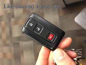 Watch Toyota Prius key fob installation video on Amazon Live