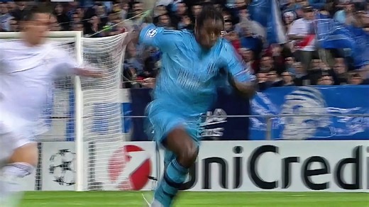 CR9时期的C罗，放在现在值几个亿？