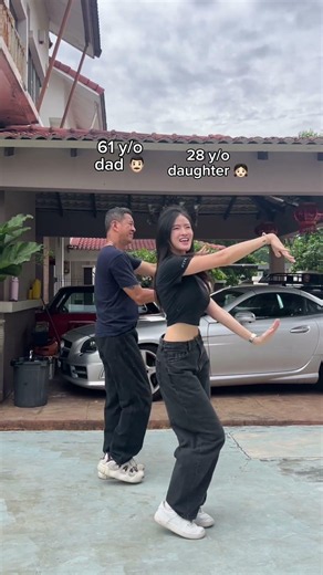 love is my dad dancing this cute dance with me 😂❤️ #whatislove #fatherdaughter #dance #twice