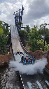 Infinity Falls #SeaWorld #orlandoflorida #Themepark #seaworldorlando | In The Loop