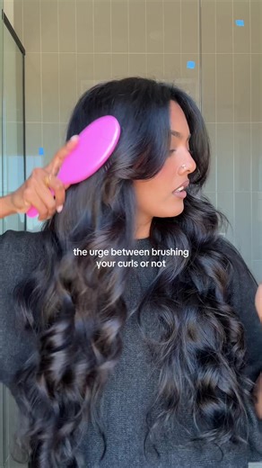 Brushing Your Curls: To Do or Not to Do?