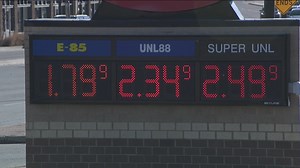 Iowa advocates look to nationwide E-15 approval to help farmers, lower gas prices