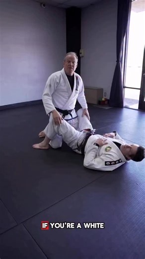 Basic guard pass for white belts ⬇️ Today, @nckwilson and I are going over a couple basic guard passes every white belt should know. Try these next time you’re rolling and let us know how you do! 👏 #bjj #martialarts #jiujitsu #guardpass #whitebelt #bjjtips #bjjguardpass #martialartist | Dave Kovar