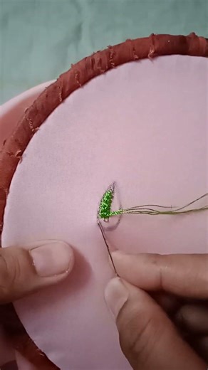 Leaf Embroidery Stitch 🌱|Leaf #ytshorts #shorts #youtubeshorts #trending