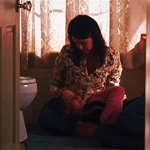 S5 E18 #rorygilmore #lorelaigilmore #loganhuntzberger #roryandlorelai #roryandlogan #gilmoregirlstiktok #fyp