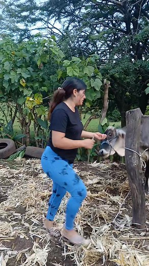 #halloweeneve #halloweenspirit #bodybuilding #bodypaint 🥰🥰 | Lorenita Santamaria