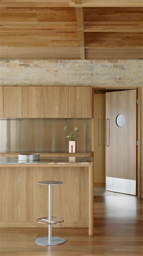 Video Feature • The (Emerging) Designer Awards Series • Located in Preston, Dunstan House reveals what’s possible when architecture meets landscape. Designed by @ssdh.studio and built by REX Building, the house sits modestly behind a retained 1950s facade yet opens into a contemporary family home that exemplifies calm interiors, natural materials and a connection to nature. The design responds directly to its owners' vision – one grounded in sustainable design, flexibility and light-filled livin