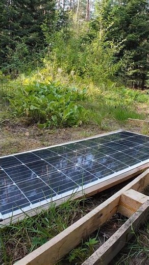 solar panel tracker made of pallets #mppt #offgrid #solarenergy #solarpower #diy