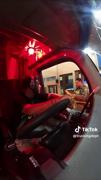 Immigration Checkpoint - Hauling Sugar! Trucking Life POV
