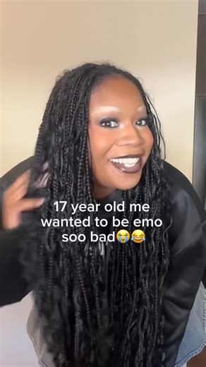 Minneapolis Makeup Artist on Instagram: "i was once just a suburban black girl raiding the library for alt albums. burning the cds onto the family computer and listening to em all day😂 thankful for my parents who only let me take it so far. i gotta Black mom so there were limits iykyk🤣 but always supported my interests and allowed me to find myself without judgement. the realest parents ever. my mom would be like “not too much now”👀💕 ctfu #lore #altblackgirlmakeup #vanswarpedtour #2014 #90sb