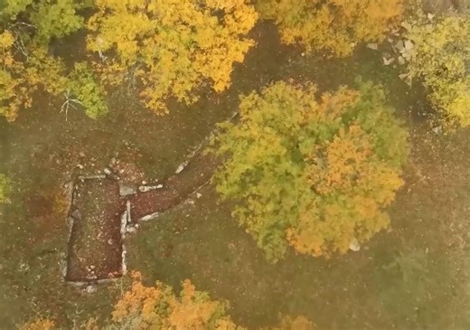 La Motte de la Jacquille : un exceptionnel monument funéraire de la période néolithique à voir en Charente (vidéo)