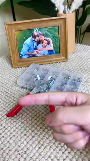 Say goodbye to broken, undone, or slipping snaps—save time and money without visiting the tailor! ✅ Easy one-handed installation — no skills needed, super secure seals! 🛠️💪 ✅ 100 electroplated snaps—perfect for denim, bags, pet clothes! 👖👜🐶 ✅ Anti-slip groove design—won't rotate or scratch fabric! 🌀🚫 | Earnbmaings US