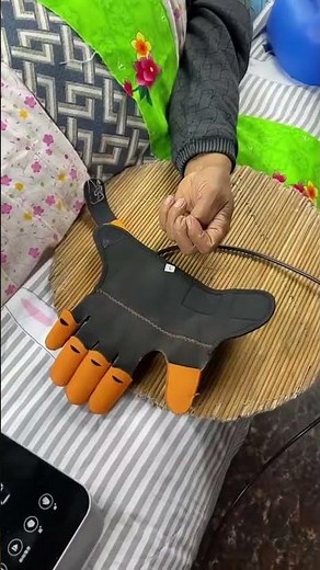 ▶️ Daily hand exercise that actually works (# 1092 ) ‪@MaviGadgets‬ Automatic Hand Trainer Gloves