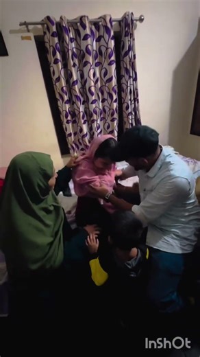 കാലൊടിഞ് കിടക്കുന്ന ഭാര്യയറിയാതെ ഭർത്താവ് സർപ്രൈസ് ആയി വന്നപ്പോൾ. 😍♥️#viral #love #new