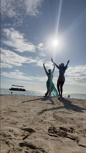 I LOVE This Vacation Trend! 💙 Watch Me Jump Into Jamaica! 🇯🇲