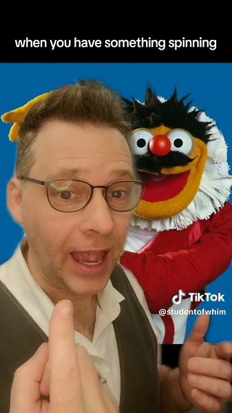 A major reason that novelty boomerangs don't boomerang is that they miss the fact that the two arms need to be carved very slightly differently to maximize the effect. #muppets #science #learnontiktok #physics #biology #greenscreen