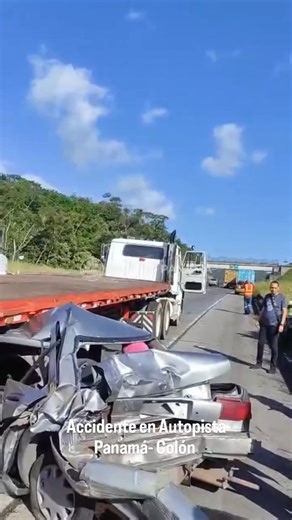 Se reportó un accidente de tránsito en la autopista Panamá-Colón, aproximadamente en el kilómetro 41, en dirección hacia Panamá. Se recomienda a los conductores extremar precauciones. Vía Traficologo | Nacional FM Panamá