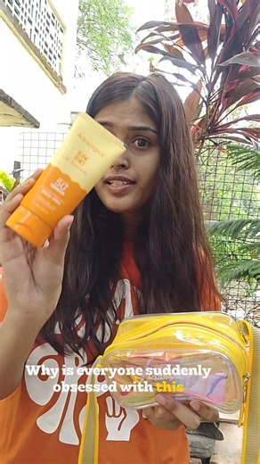Why is everyone obsessed with this sunscreen? ‪@aqualogicaofficial40‬ #sunscreen #summerskincare