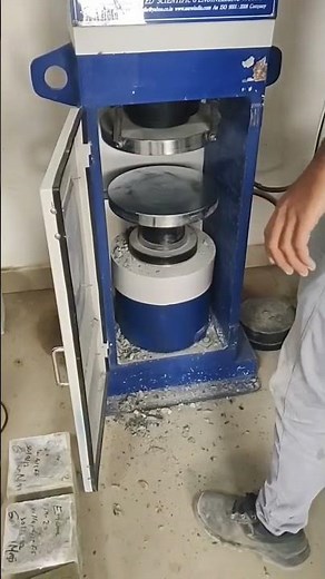 Compression test of concrete! Compressive strength of concrete ‪@SmartEngineerStudy‬