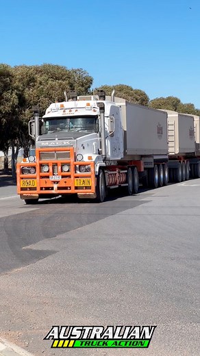 Mack Titan grain road train turning onto Victoria Road at Osborne. #truck #mack #roadtrain | Australian Truck Action