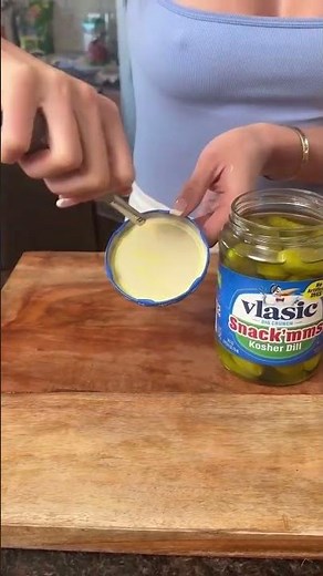 Finally how to ACTUALLY OPEN a pickle jar