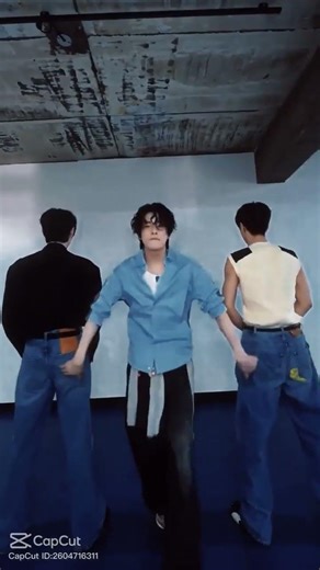 ENHYPEN IS 7! mm si js pas une grande engen et que je les Stan pas tant que sa bah i miss heeseung..