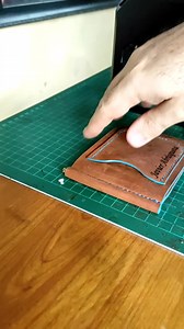 Un grabador laser ideal para los que trabajamos el cuero, podemos personalizar cualquier articulo pequeño de una forma rápida, el programa es muy sencillo y les aseguro que es una buena inversión, para los que me preguntan donde lo compré les dejo el enlace aquí: https://amzn.to/39jyBXp | Tutoriales de cuero