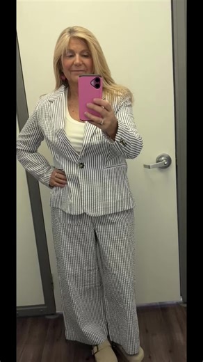 Walmart spring roundup! Tried on a bunch of new stock and a couple of crazy sale items (the powder blue jacket at the end is $10.00 -and so warm!!