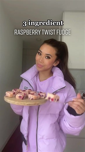 3 Ingredient Raspberry Twist Fudge Recipe