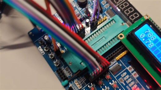 基于AVR的ATmega16A制作的简易电阻测量