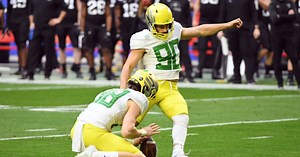 Battle for Oregon's starting kicker job continues as season-opener approaches