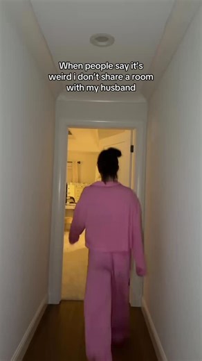 Shelby Sacco Spinek on Instagram: "Top 3 fav things about having a separate room (and closet / bathroom) 1. Jake can play video games / watch football in his room before bed while i read in my room before bed 2. We don’t have to clean up after each other / we are responsible for our own rooms (i like my space a specific way and he is more chill about his space. If we shared a room i know for a fact i would get frustrated but since we don’t we never ever ever get in an argument about cleaning) 3.