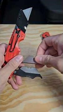 Milwaukee Fastback 1502 Folding Utility knife with Blade Storage Model 48-22-1502