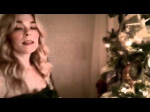 LeAnn Rimes - Silent Night (Official)