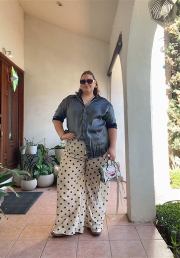 la di toda 🪩💋 #gordita #plussizefashion #outfit