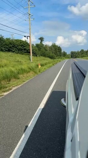 4x4 boosted launch test hits in the S400 6.0 powerstroke —— Follow us @dieseltrucking for more! 📦 Visit www.dieseltrucking.co to shop ethan2x25 #dieseltrucking | DieselTrucking