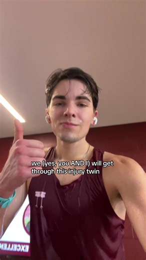 Don’t mind the half-numbed face from the dentist @ChicknLegs Running #injury #running #track #trackandfield #fyp