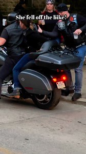 2.7M views · 4K reactions | What caused her to fall off the bike? | CycleDrag | Facebook