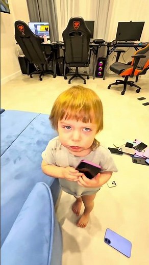 He threw poop off the balcony and not only😹cat mode🐈♥️