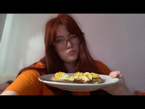 ASMR | HAPPY HUMP DAY *chat, eating, to do lists, daily vlog, living*