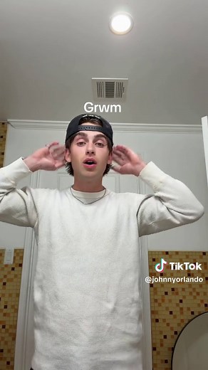 Johnny Orlando GRWM: Behind-the-Scenes with Johnny